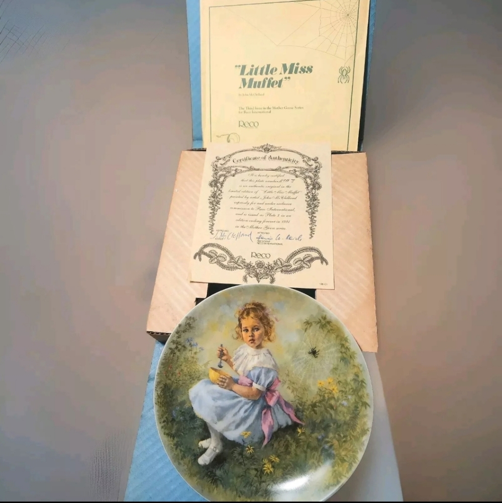 Little Miss Muffet plate limited ed 1981 Reco, John McLelland, cert. of authent